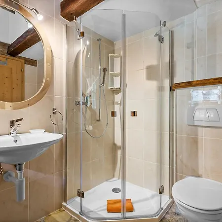 La Verne - Du - 9 Pers - Siviez