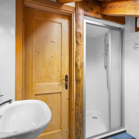 La Verne - Du - 9 Pers -