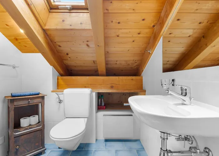 La Verne - Du - 9 Pers -